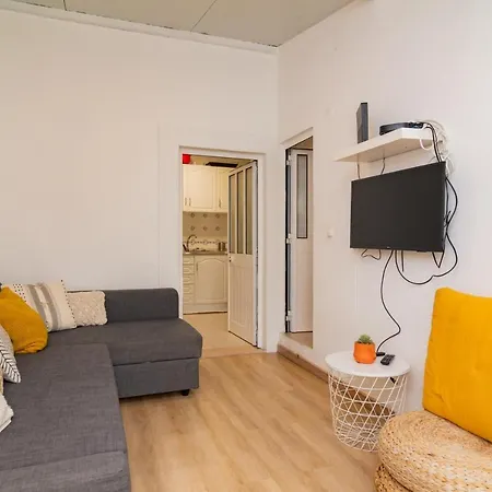 Appartement Lovely & Bright Family Flat W/ Patio