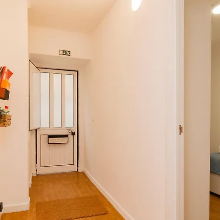 Lovely & Bright Family Flat W/ Patio Appartement *