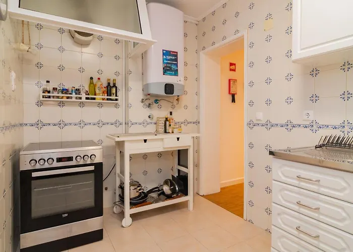Lovely & Bright Family Flat W/ Patio Apartment Lisbon